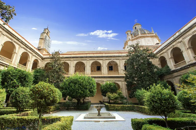 Colegio Mayor Sant Cruz La Real